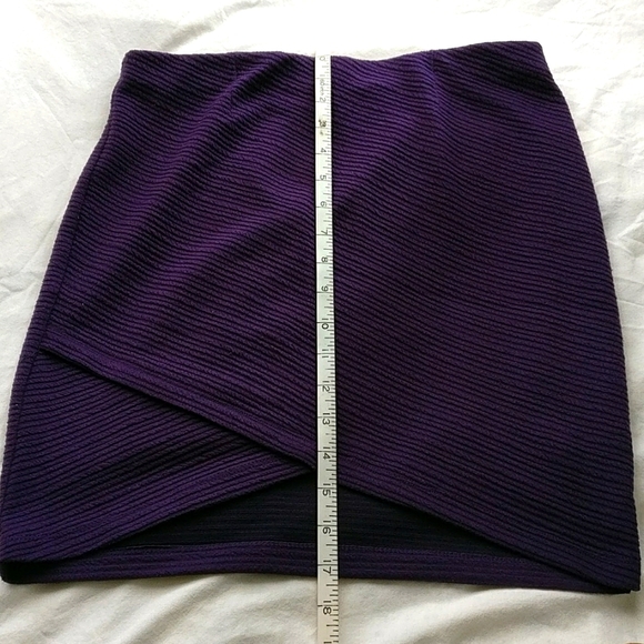 Dynamite purple tulip mini skirt 💜 - Picture 6 of 8
